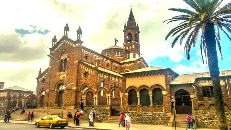 Asmara, capitale dell’Eritrea, detta pure “La piccola Roma”