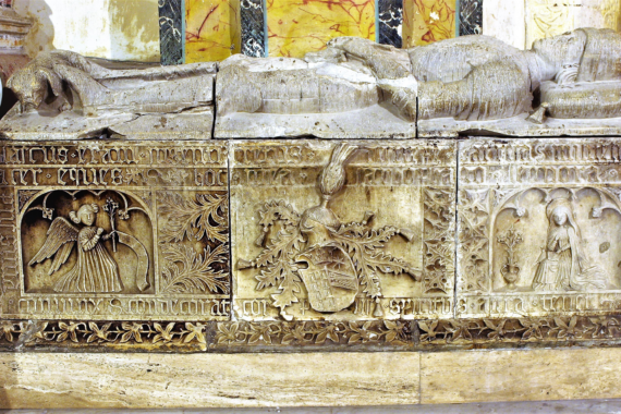 Gotico catalano, “Vergine annunziata”, Sarcofago di BlascoII Barresi, Tesoro del Santuario mariano, Militello in Val di Catania (Sicilia)